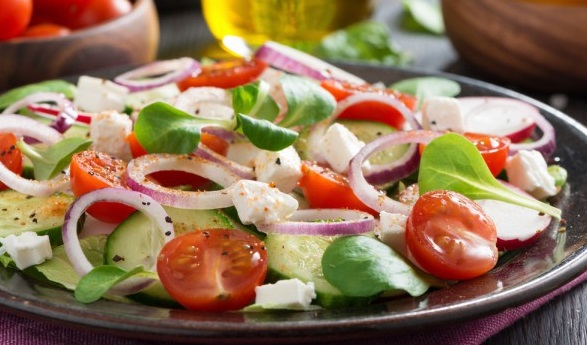 5 самых весенних салатов с витаминами: рецепты