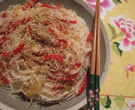 Азиатская рисовая лапша с овощами: экзотика на вашем столе